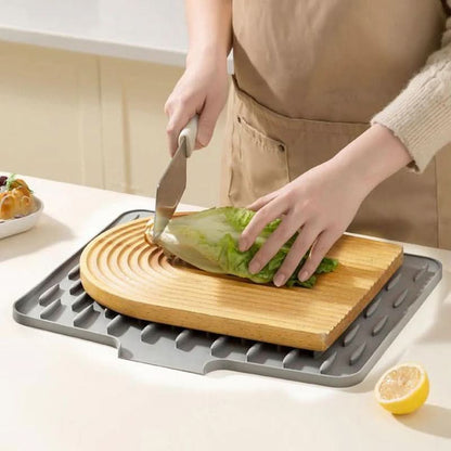 SinkGuard™ – Beschermt en houdt het aanrecht schoon en droog.